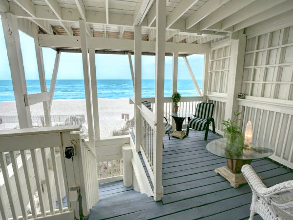 4 Bedroom Oceanfront Townhome for 10 Guests