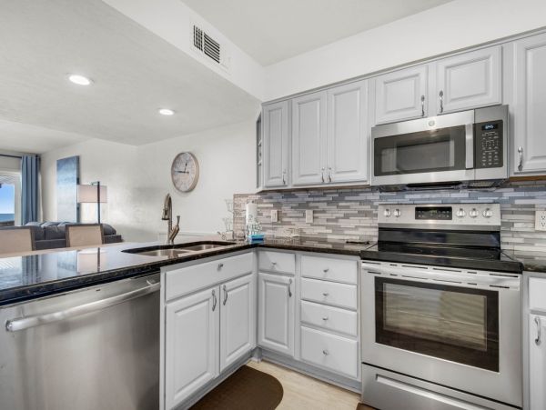 Miramar Beach Gulf Front Townhouse - Luxury Destin Vacation Rental with 3 Balconies