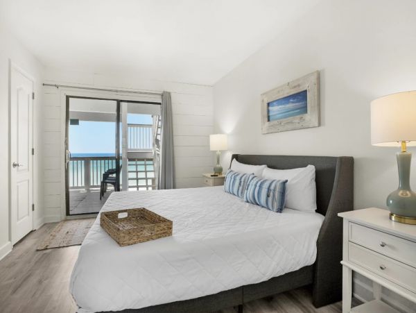 Gulf Front Four Bedroom Vacation Rental in Miramar Beach