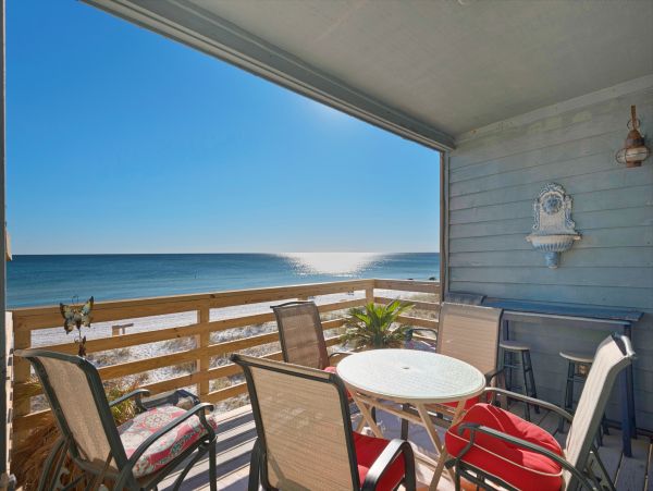 Lovely 4 Bedroom Oceanfront Home Sleeps 23 Guests