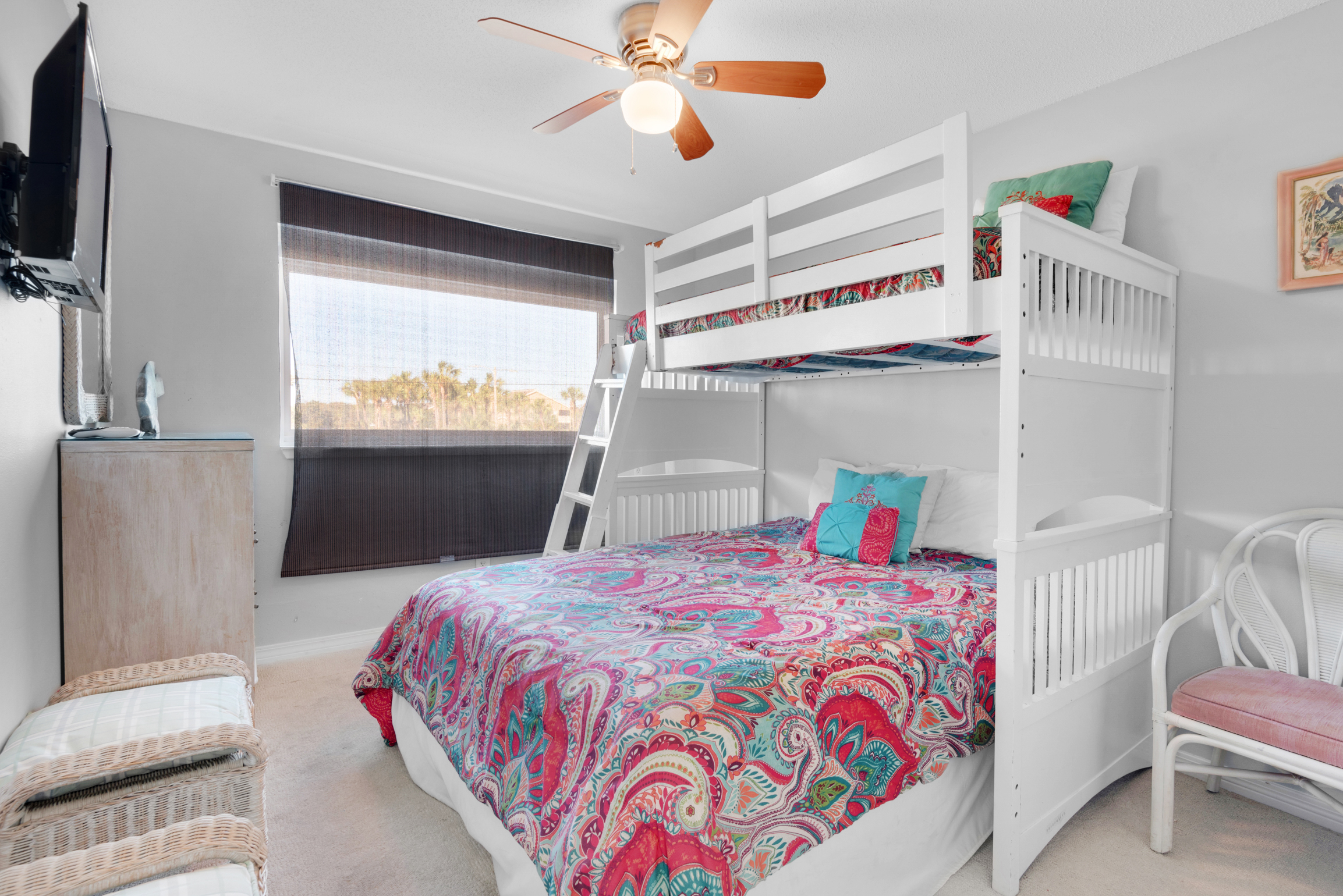 Lovely 4 Bedroom Oceanfront Home Sleeps 23 Guests