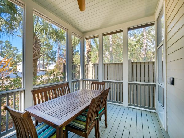 Santa Rosa Vacation Home Private Pool & Short Walk To Beach