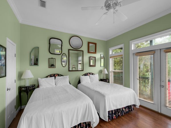 Seagrove Walk to Beach Vacation Home 4 Bedrooms Sleeps 11