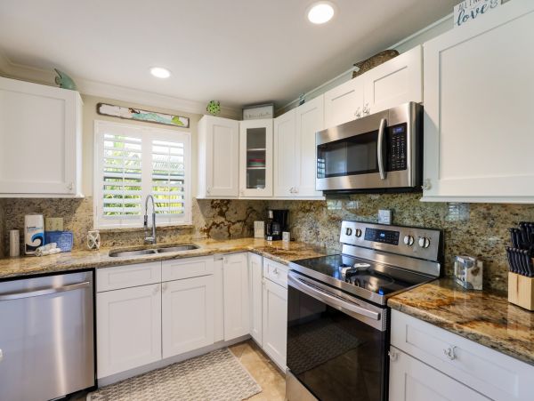 Posh North End Anna Maria Island Vacation Home Pool
