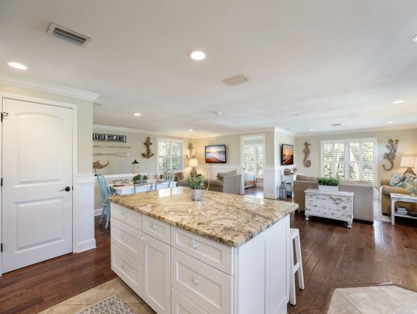 Posh North End Anna Maria Island Vacation Home Pool
