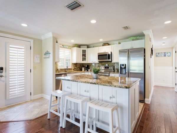 Posh North End Anna Maria Island Vacation Home Pool