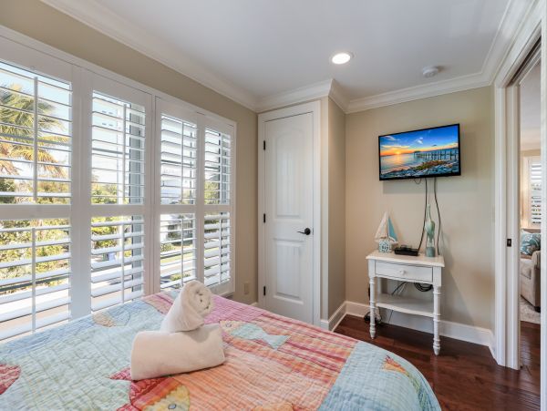 Posh North End Anna Maria Island Vacation Home Pool