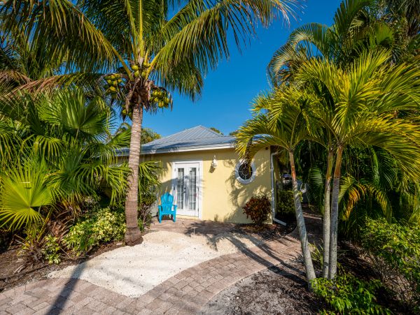 Anna Maria Island Holmes Beach Home 988867