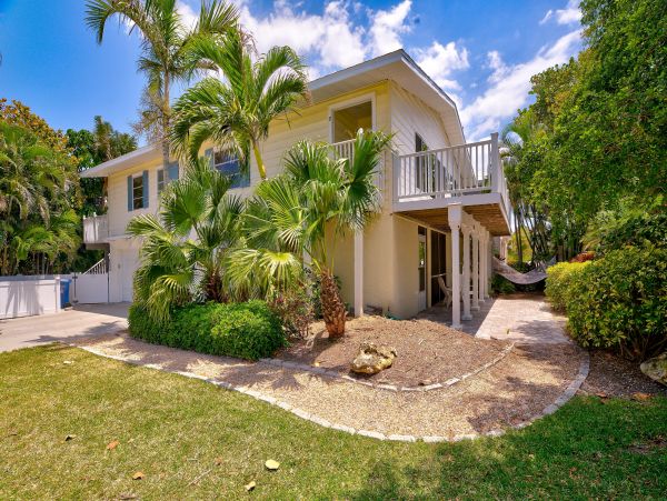 Anna Maria Island Holmes Beach Home 988868