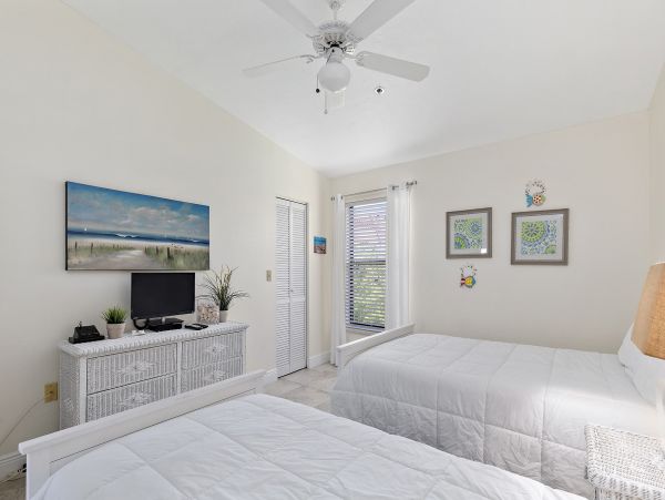 Anna Maria Island Holmes Beach Home 988870