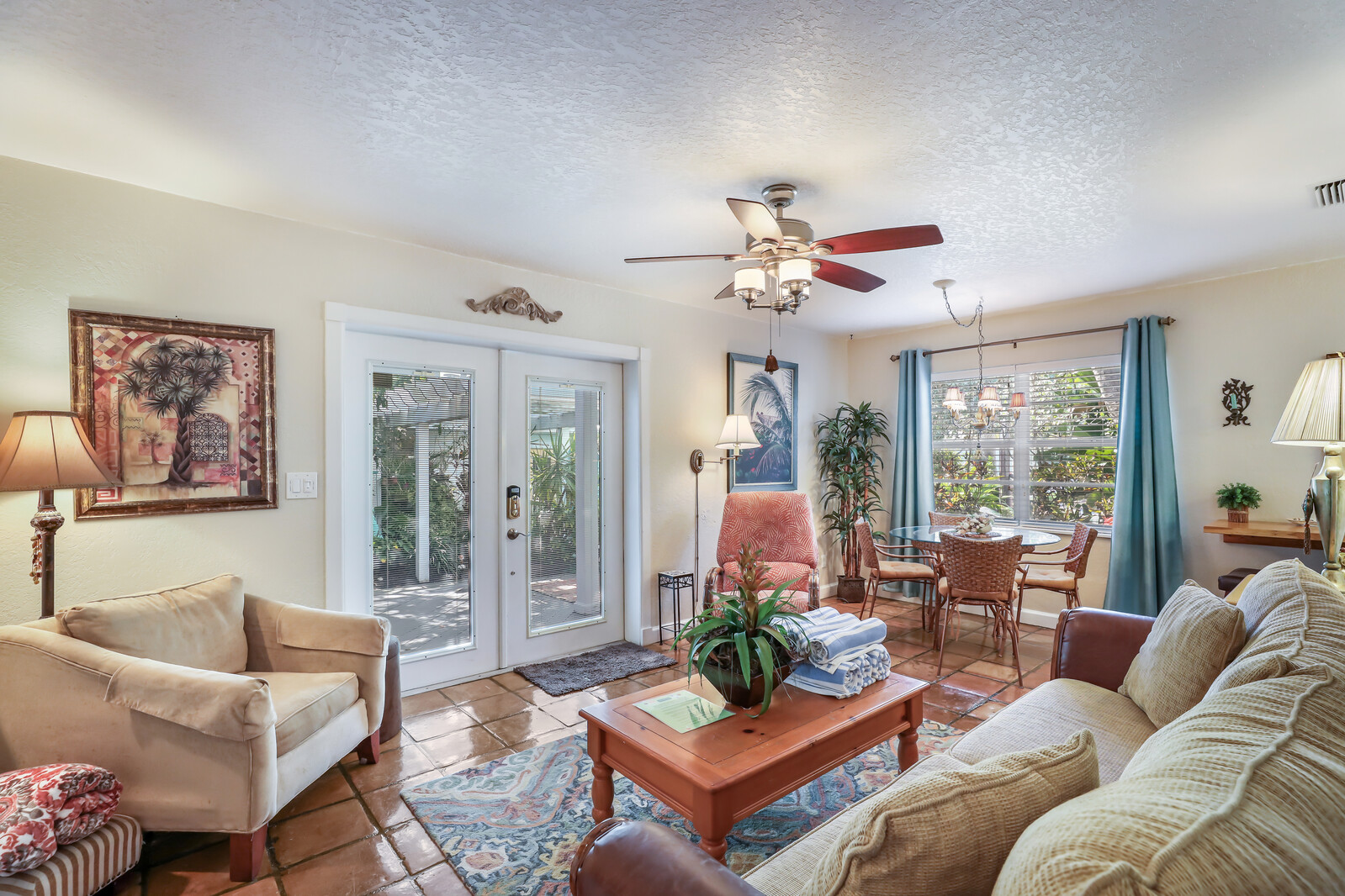 Steps From The Beaches Olde Anna Maria Charm