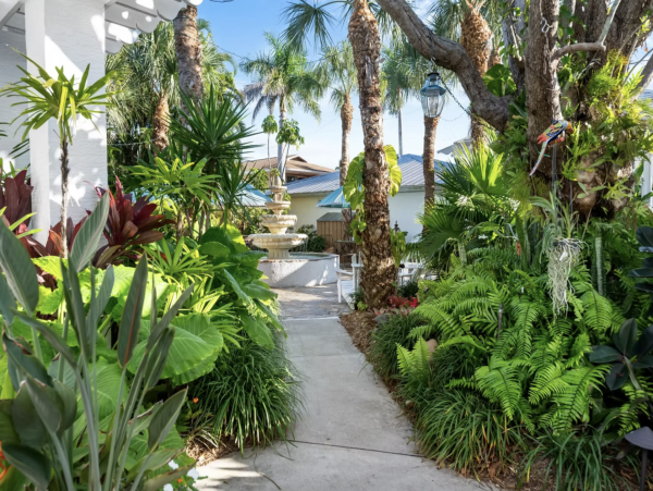 Steps From The Beaches Olde Anna Maria Charm