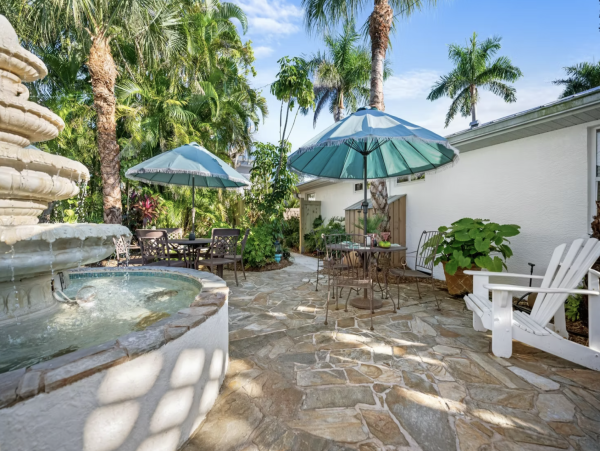 Steps From The Beaches Olde Anna Maria Charm