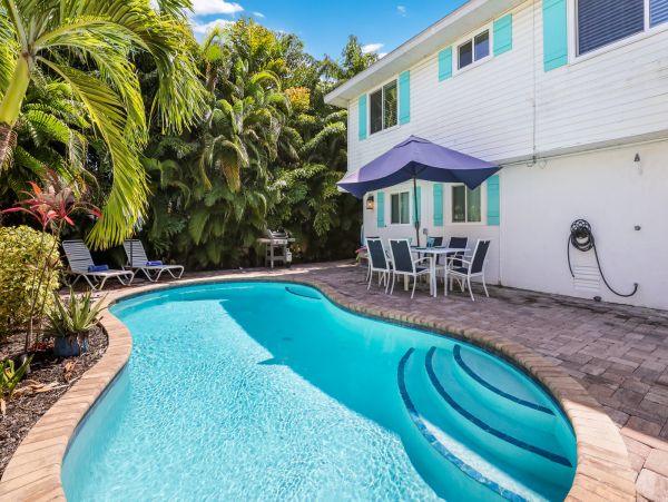 Anna Maria Island Holmes Beach Home 988875