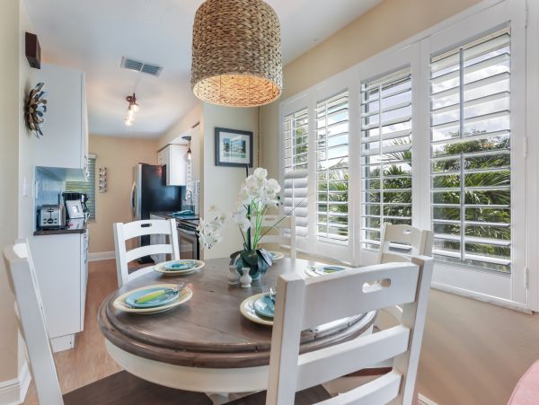 Anna Maria Island Holmes Beach Home 988875