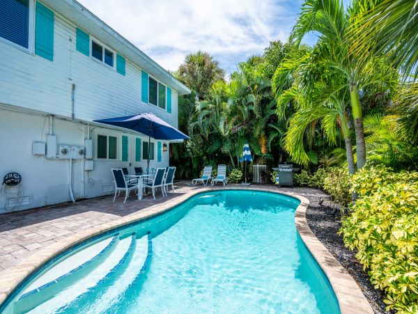Anna Maria Island Holmes Beach Home 988875