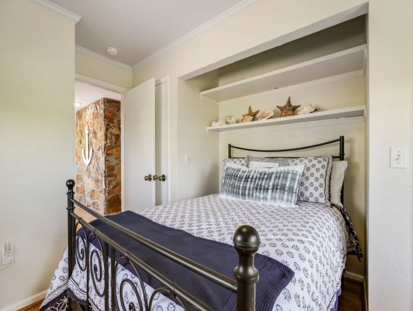 Short Walk to Beach Anna Maria Island Vacation Home Sleeps 8