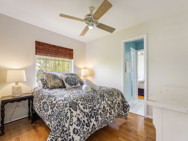 Short Walk to Beach Anna Maria Island Vacation Home Sleeps 8
