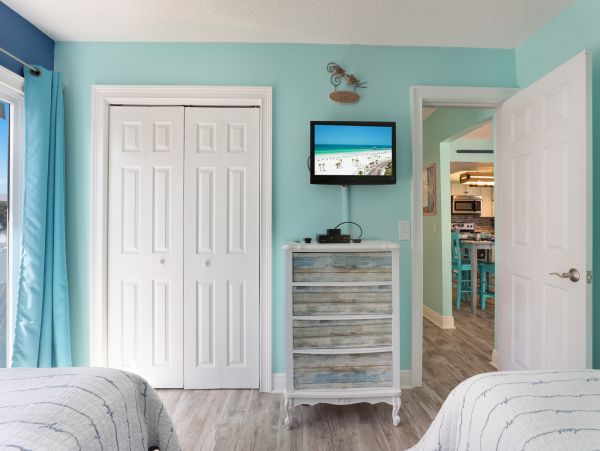 Anna Maria Island Holmes Beach Home 988882