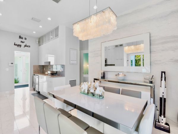 Luxury Anna Maria Island Bayfront Vacation Home - 5-Bedroom Villa with Pool, Dock & Guest Suite