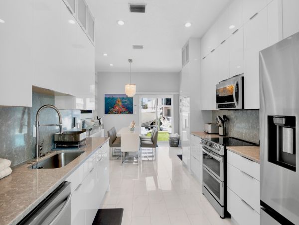 Luxury Anna Maria Island Bayfront Vacation Home - 5-Bedroom Villa with Pool, Dock & Guest Suite