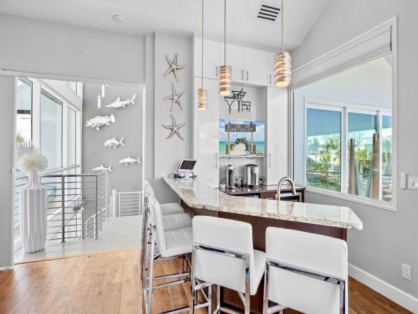 Luxury Anna Maria Island Bayfront Vacation Home - 5-Bedroom Villa with Pool, Dock & Guest Suite