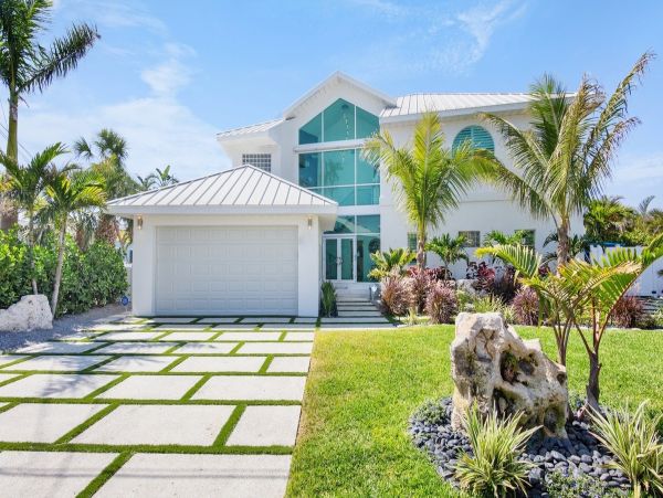 Luxury Anna Maria Island Bayfront Vacation Home - 5-Bedroom Villa with Pool, Dock & Guest Suite