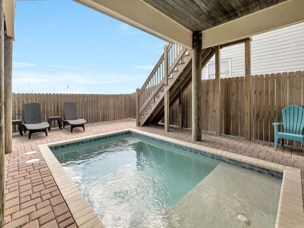Beachfront Oasis - Panama City Beach Luxurious Family Retreat Pool and Gulf Views