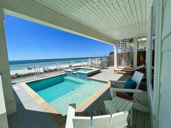 Modern Luxury Vacation Home Right on the Beach Sleeps 26