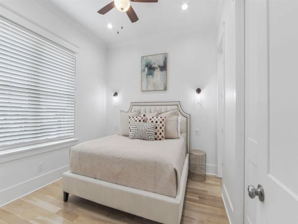 Modern Luxury Vacation Home Right on the Beach Sleeps 26