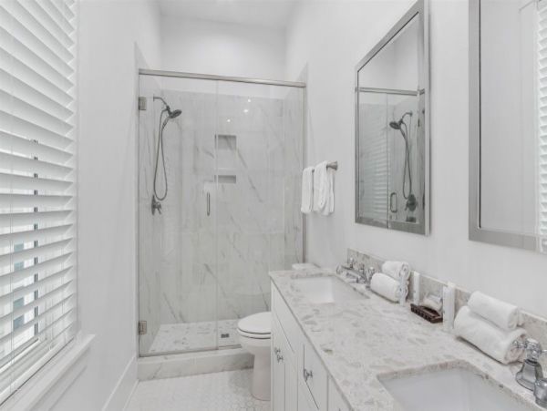 Modern Luxury Vacation Home Right on the Beach Sleeps 26