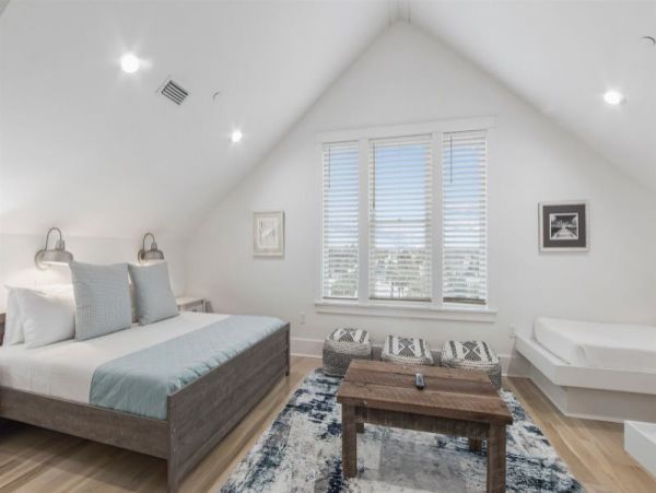Modern Luxury Vacation Home Right on the Beach Sleeps 26