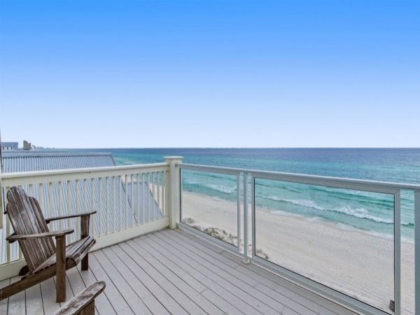 Modern Luxury Vacation Home Right on the Beach Sleeps 26