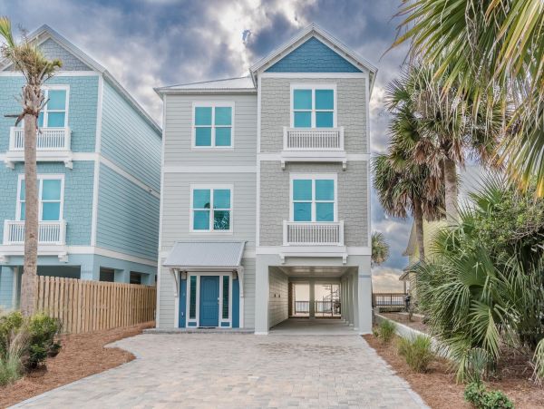 Panama City Beach Vacation Rental Located on Beach