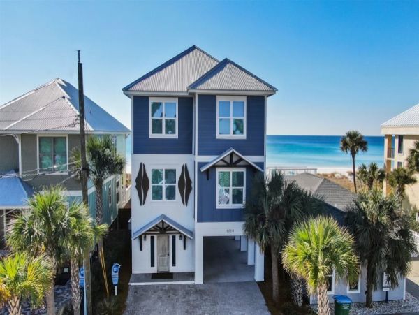 6 bedroom Oceanfront Paradise