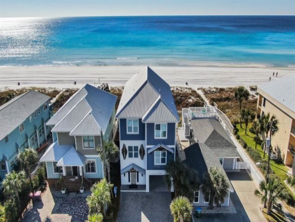 6 bedroom Oceanfront Paradise