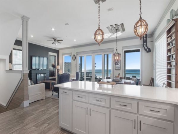 6 bedroom Oceanfront Paradise