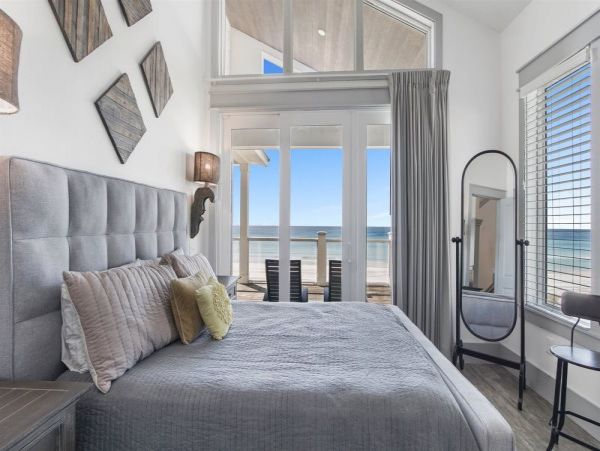 6 bedroom Oceanfront Paradise