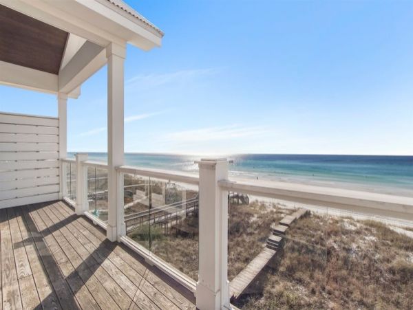 6 bedroom Oceanfront Paradise