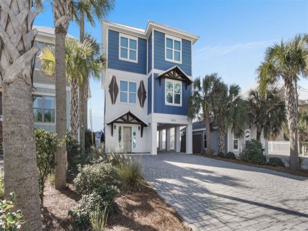 6 bedroom Oceanfront Paradise