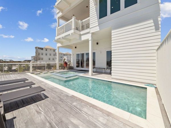 Luxury Beach Retreat in Inlet Beach