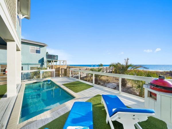 Luxury Beachfront Vacation Home in Panama City Beach - Emerald Kite Rentals