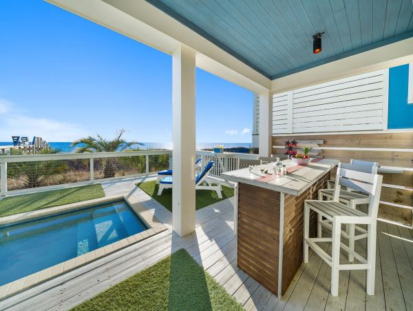 Luxury Beachfront Vacation Home in Panama City Beach - Emerald Kite Rentals