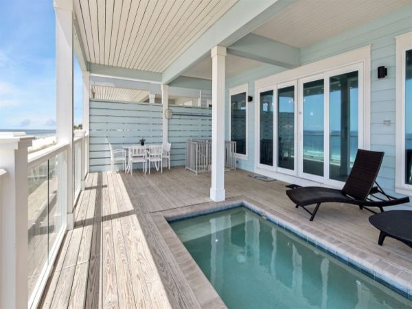 Oceanfront Vacation Home in Panama Beach Sleeps 22