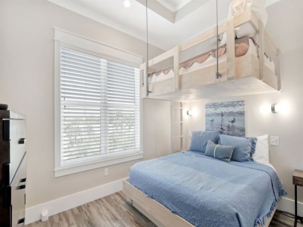 Oceanfront Vacation Home in Panama Beach Sleeps 22
