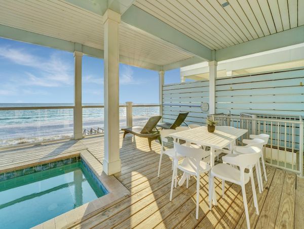 Oceanfront Vacation Home in Panama Beach Sleeps 22