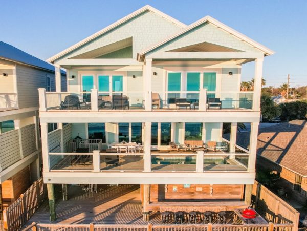 Oceanfront Vacation Home in Panama Beach Sleeps 22
