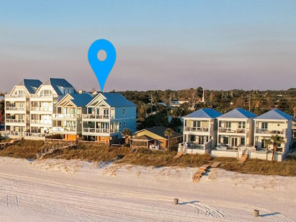 Oceanfront Vacation Home in Panama Beach Sleeps 22