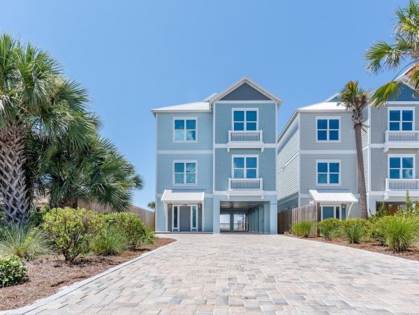 Oceanfront Vacation Home in Panama Beach Sleeps 22