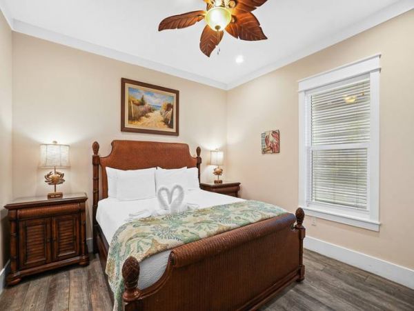 Beachfront Panama City Vacation Pool Home Six Bedroom